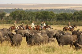 horseback-safari-in-kenya